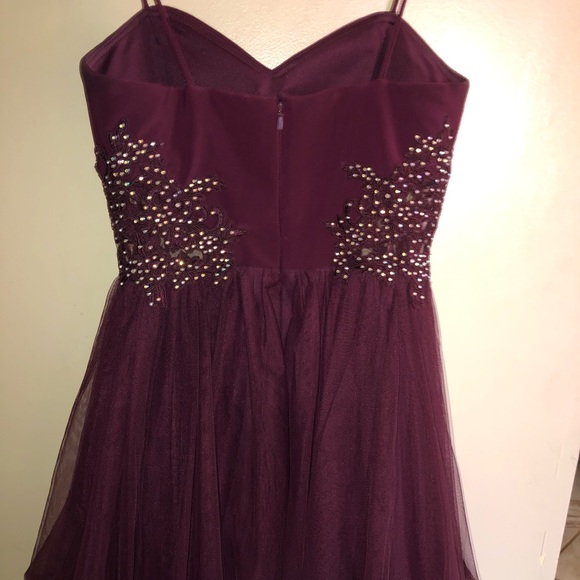 Burgundy Grade. 8 Grad Dress - Picture 5 of 6